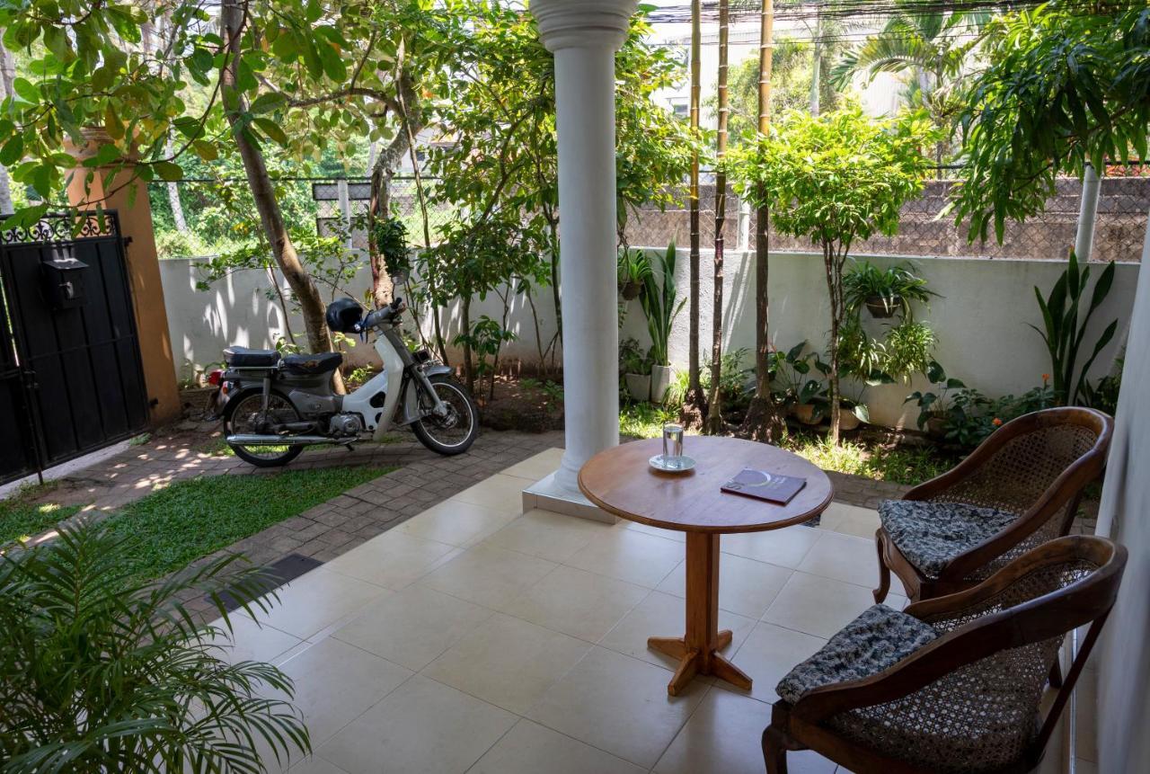 The Tourist Balcony Apartment Negombo Luaran gambar